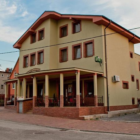 Penzion Kozak B&B Sebedrazie Exterior photo